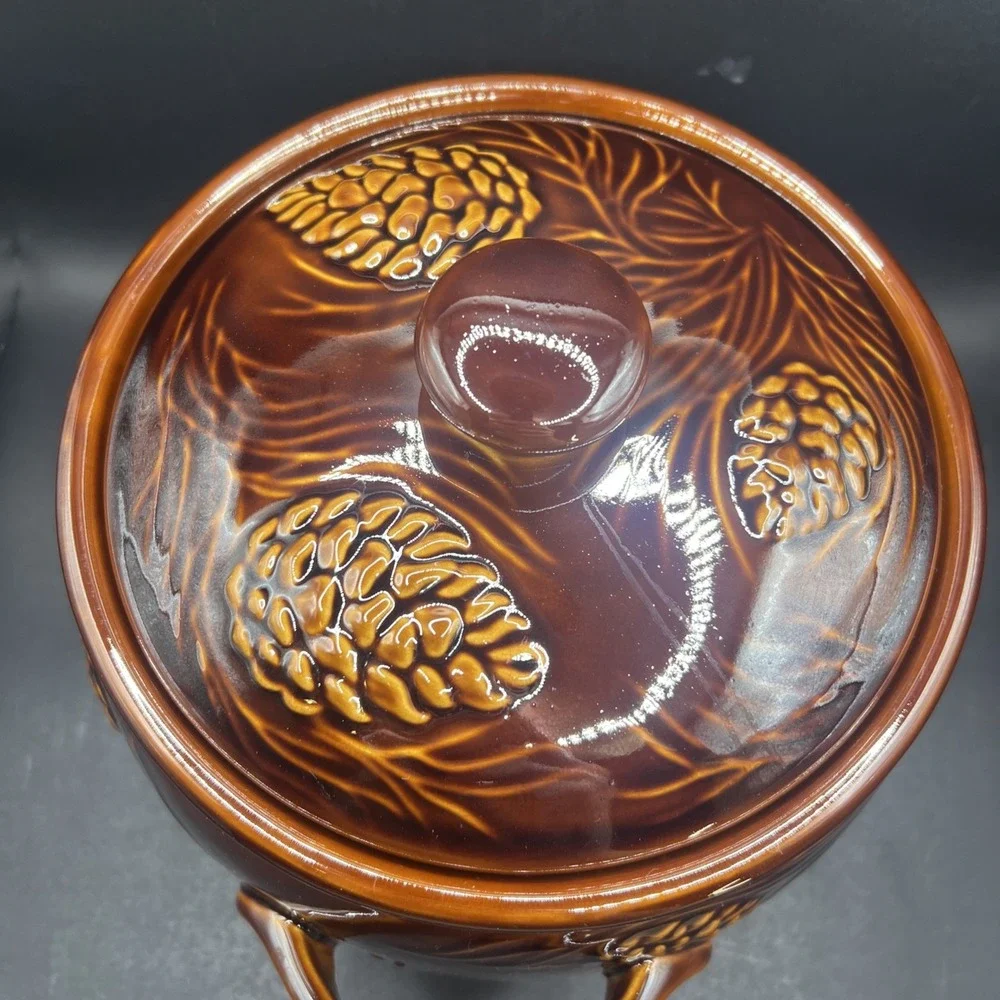 Celebrating Home Stoneware Collection 3.5 Qt Lidded Casserole Bean Pot Pinecone